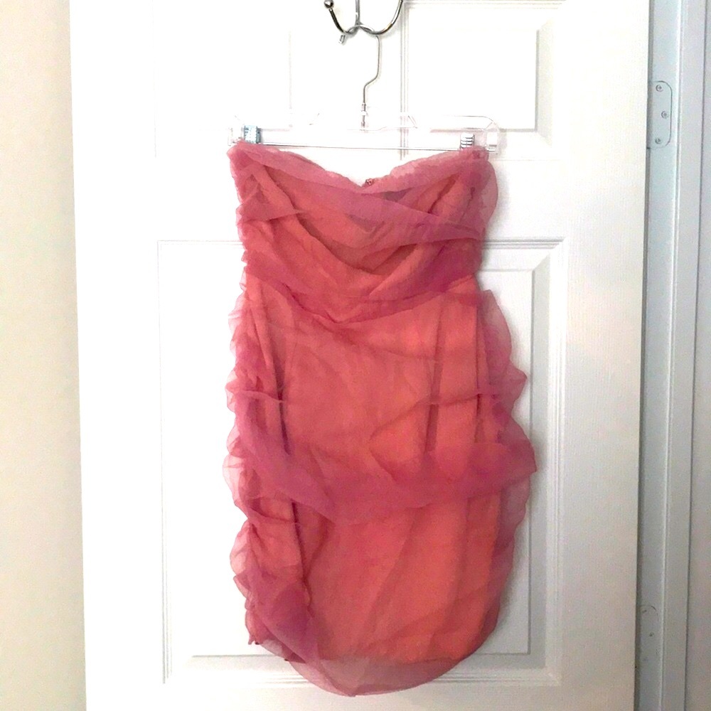 Back zippered GIGI STRAPLESS ORGANZA MINI DRESS, Lt Pink, size 4, NEVER WORN.